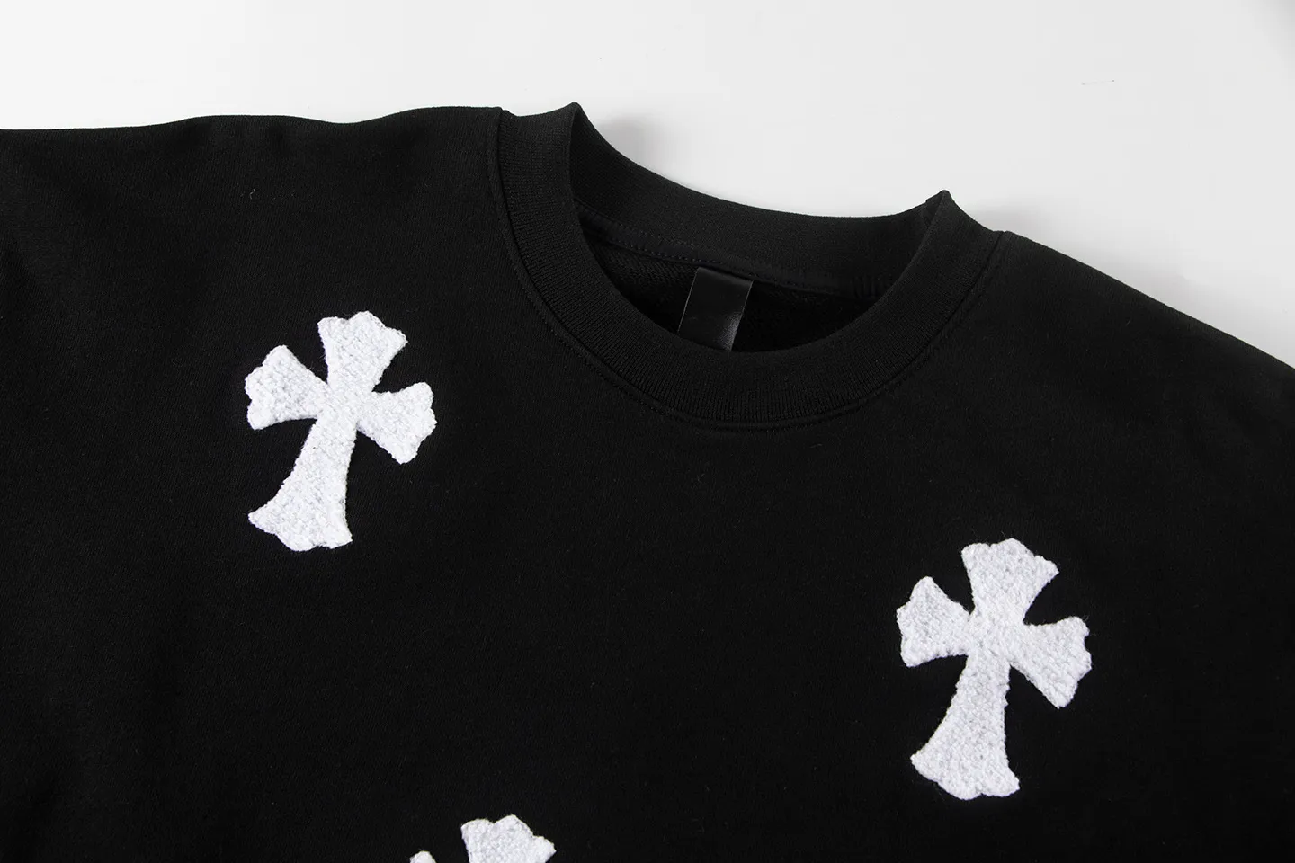 P250 Chrome Hearts Chrome Hearts Embroidered Towel Embroidered Sweater Round Neck Sweater Size: SMLXL Color: Black